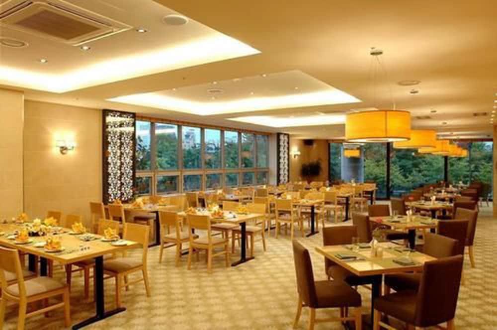 Hotel Interciti Тэджон Экстерьер фото