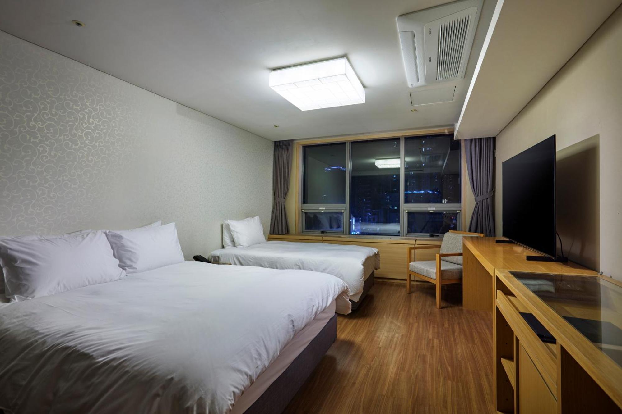 Hotel Interciti Тэджон Экстерьер фото
