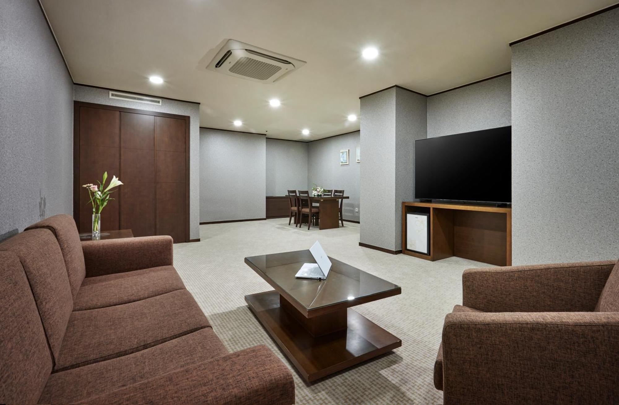Hotel Interciti Тэджон Экстерьер фото