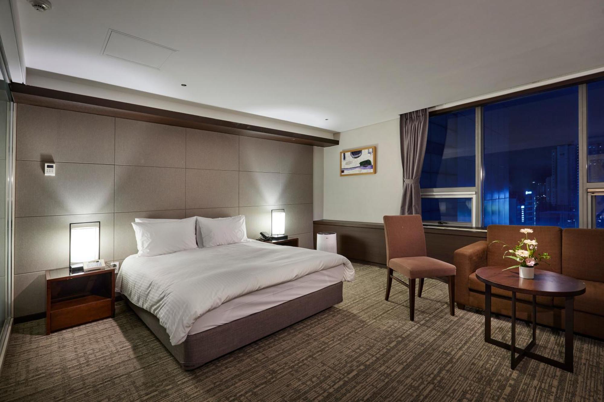 Hotel Interciti Тэджон Экстерьер фото