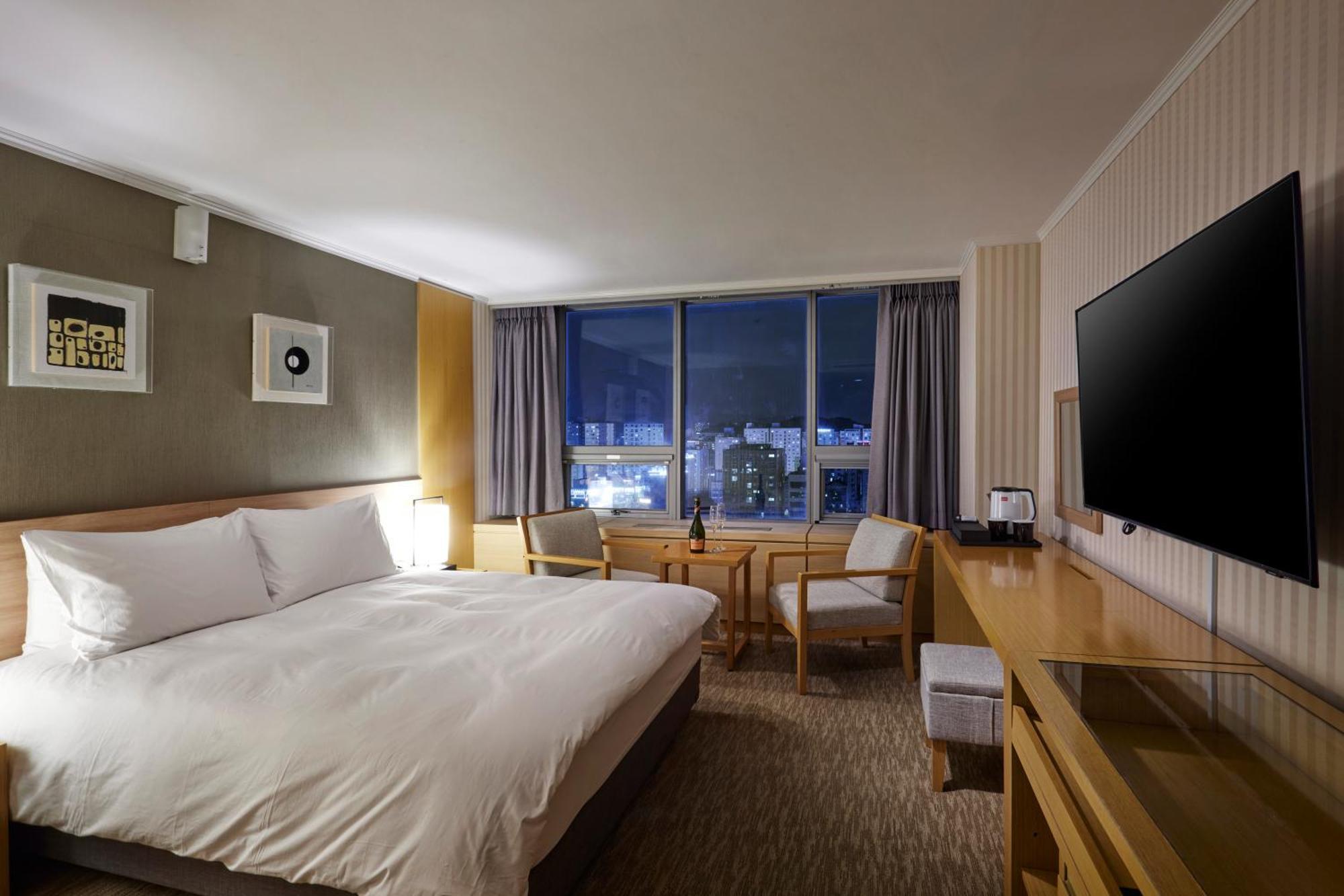 Hotel Interciti Тэджон Экстерьер фото