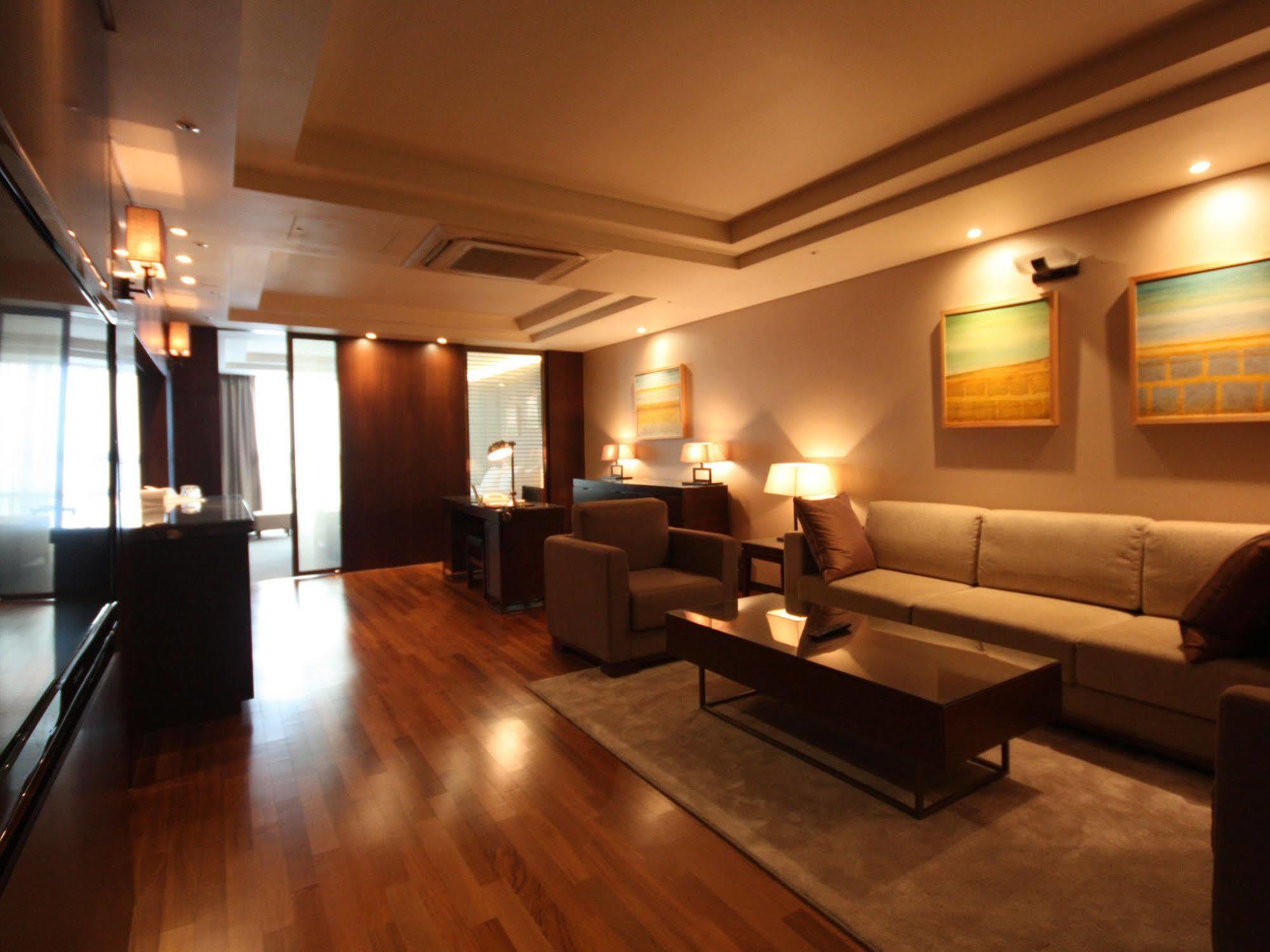 Hotel Interciti Тэджон Экстерьер фото